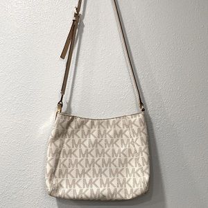 Michael Kors Crossbody purse